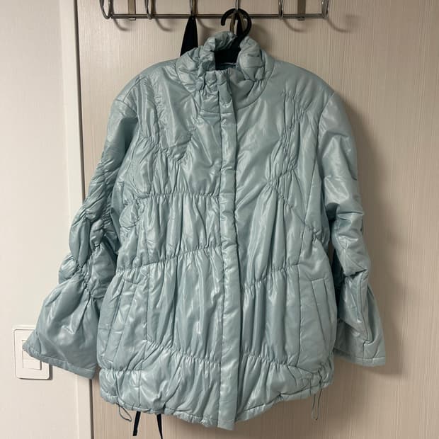 셔링 경량 패딩