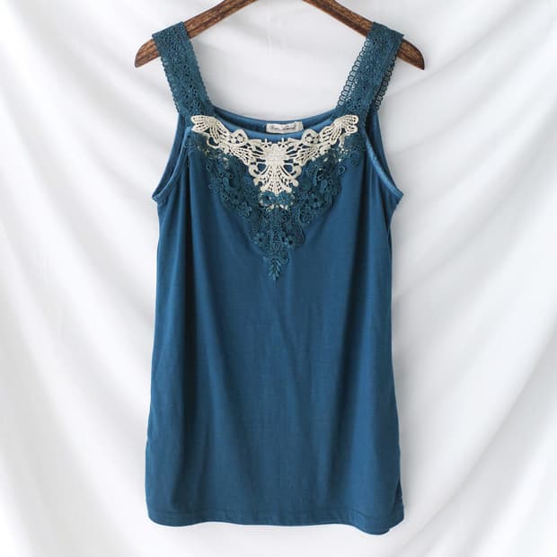 lace sleeveless