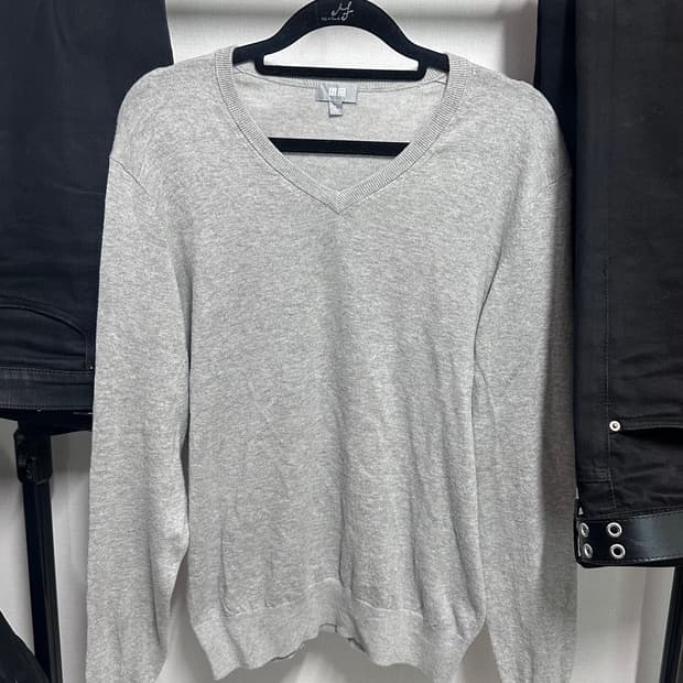 유니클로 캐시미어 코튼 브이넥 니트