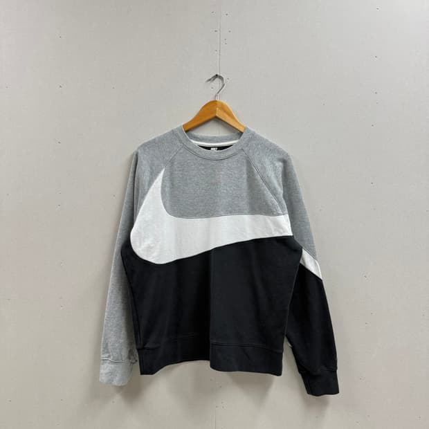 남성 100 L / 나이키 빅스우시 맨투맨