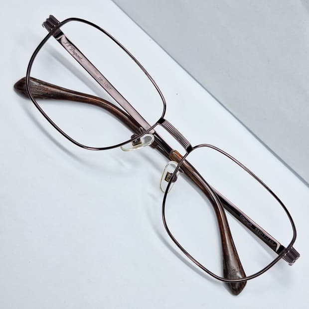 듀퐁 DP-1007 티타늄 IP 이온 도금 웰링턴 브라운 안경테 안경