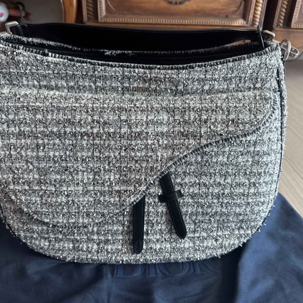 디올 소프트새들백 트위드