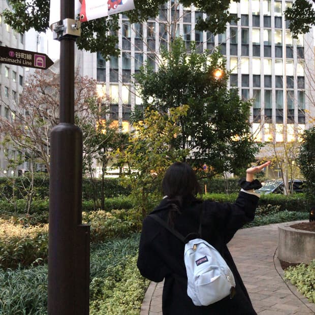 움드 메이드 하프 부클 코트 네이비