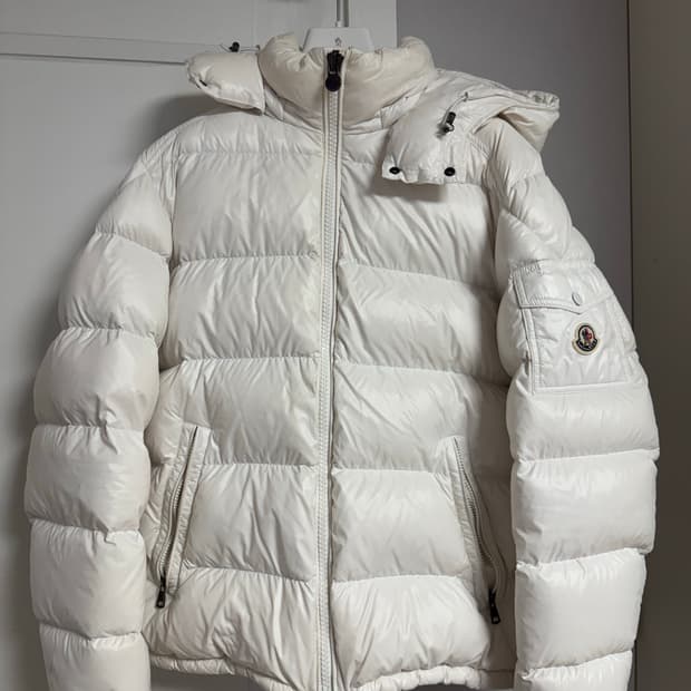 몽클레어 마야 패딩 화이트 4사이즈