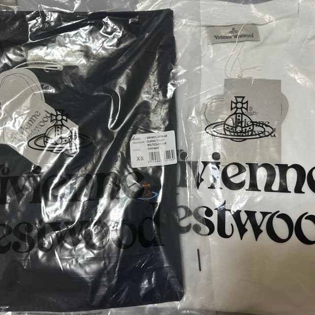 비비안웨스트우드 반팔 티셔츠