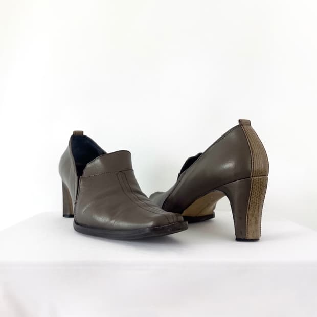 ALFREDO BANNISTER shape pump shoes