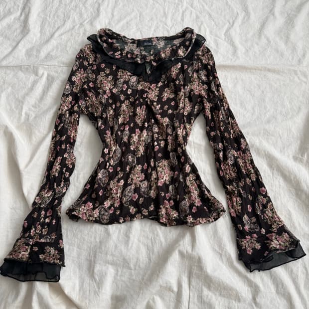 딥브라운 플로랄 페어리 탑