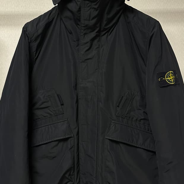 스톤아일랜드 마이크로랩스 탄창 패딩 XL(105-110) 블랙