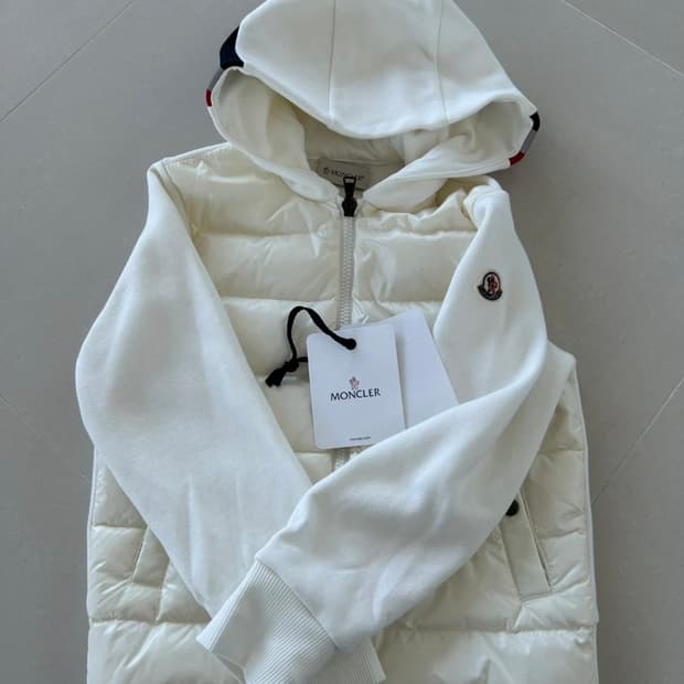 몽클레어 키즈 니트 패딩 8세