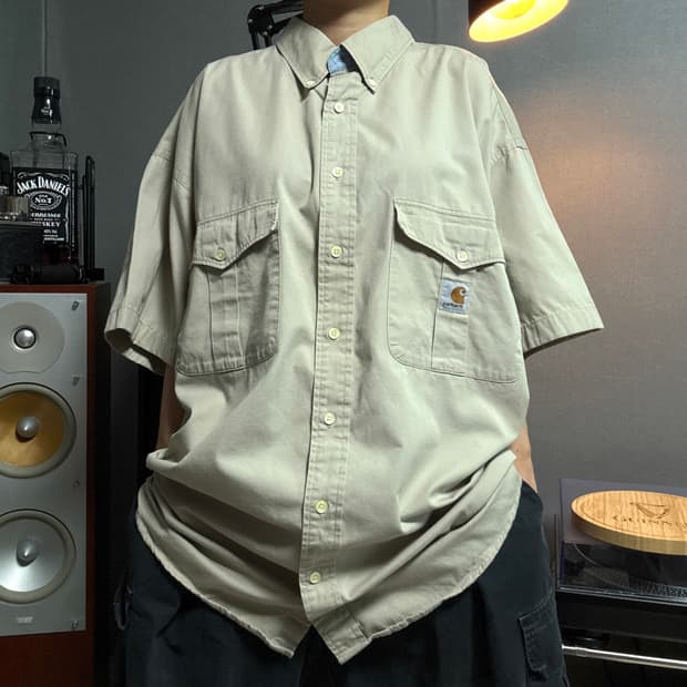칼하트 반팔셔츠