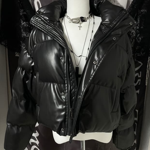 빈티지 비건 레더 푸퍼 숏패딩 오네갸루펑크락시크보헤미안서울애즈온