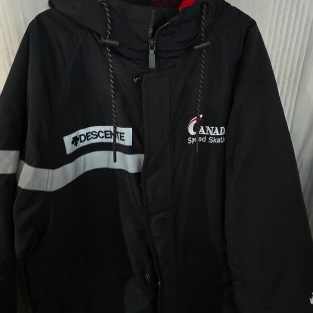 데상트 캐나다 오버핏 스피드 스케이팅 롱 점퍼