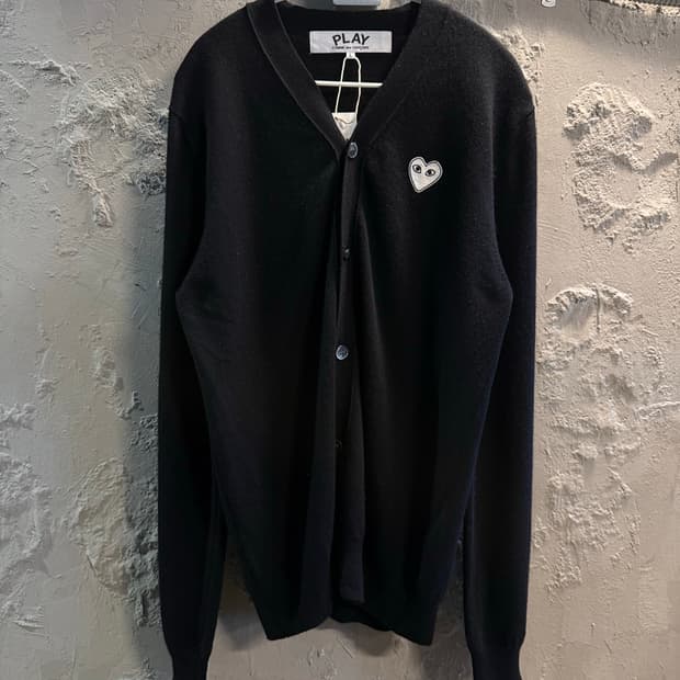 L 꼼데가르송 COMME des GARCONS 하트 와펜 가디건 블랙