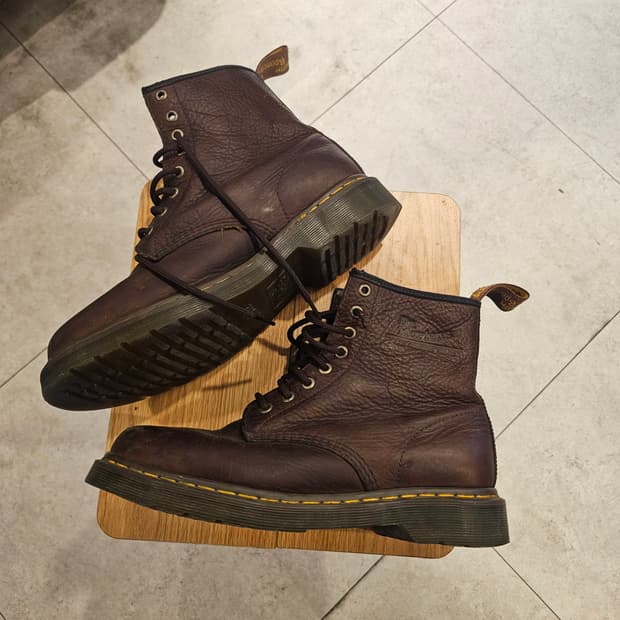 260 닥터마틴 8홀 부츠 