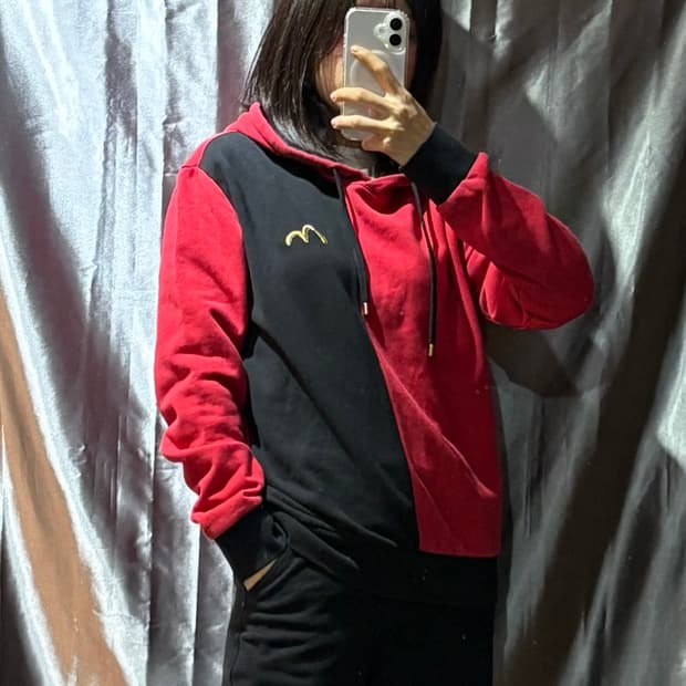 M EVISU 에비수 사선 골드로고 후드티