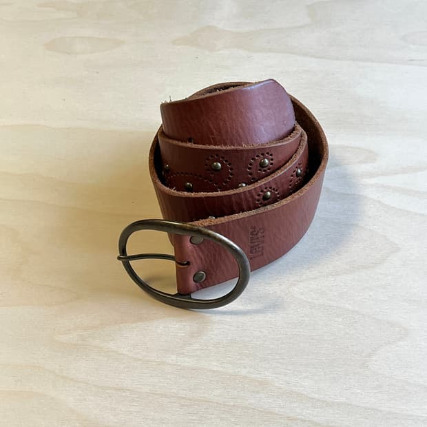 Levi’s stud leather Belt ( ~28 )