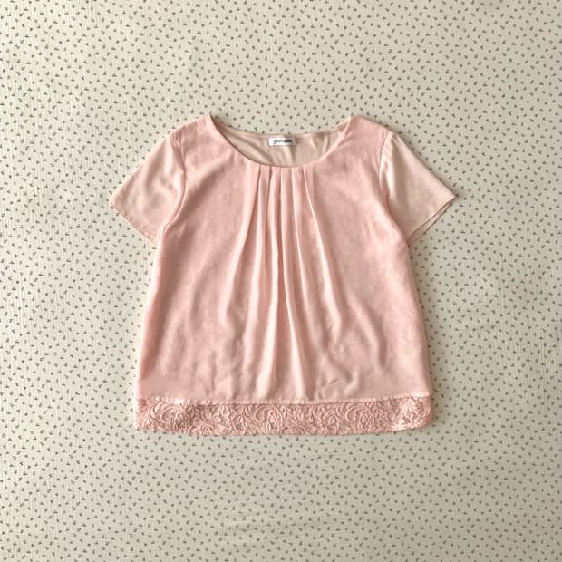 연핑크 레이스 레이어드 핀턱 블라우스