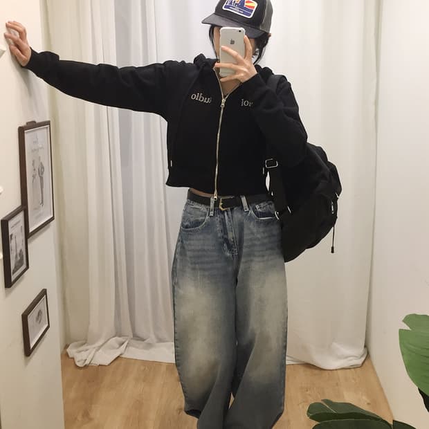 Women Oioi Hoodie Zip-up 100