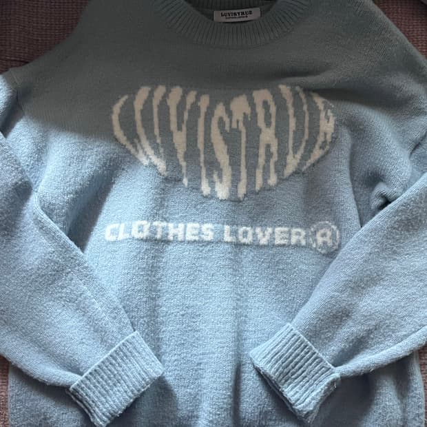 러브이즈트루 소라색 니트