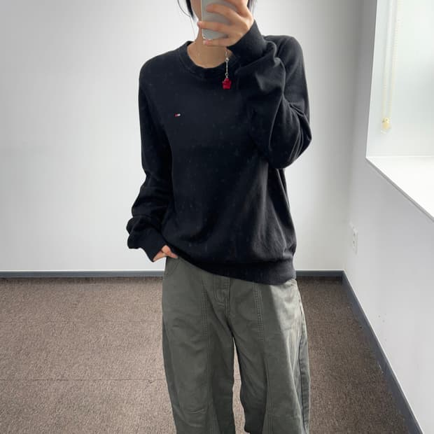 Tommy Hilfiger 타미힐피거 스몰로고 블랙 니트