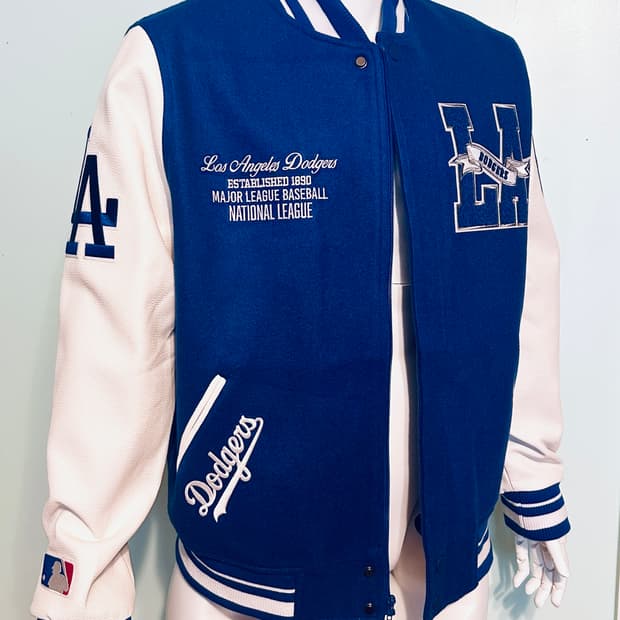 신품 la dodgers 엘에이 다저스 바시티 자켓 팝니다