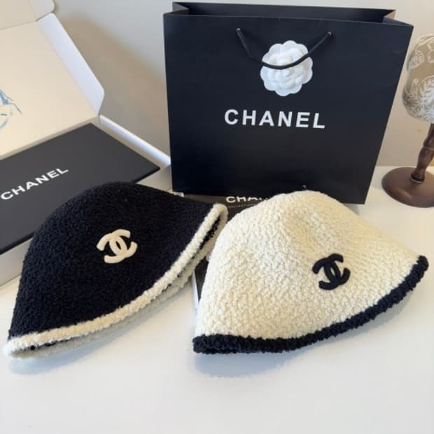 샤넬 cc 양털 벙거지 모자 버킷햇
