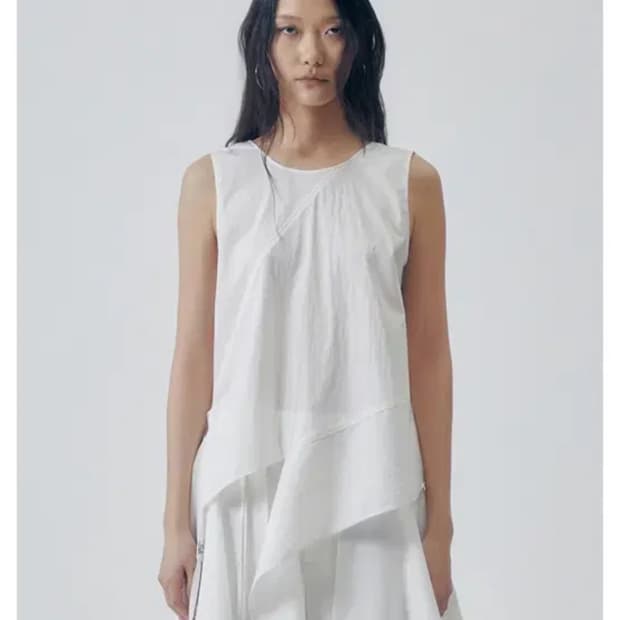 트리밍버드 asymmetric draped sleeveless top