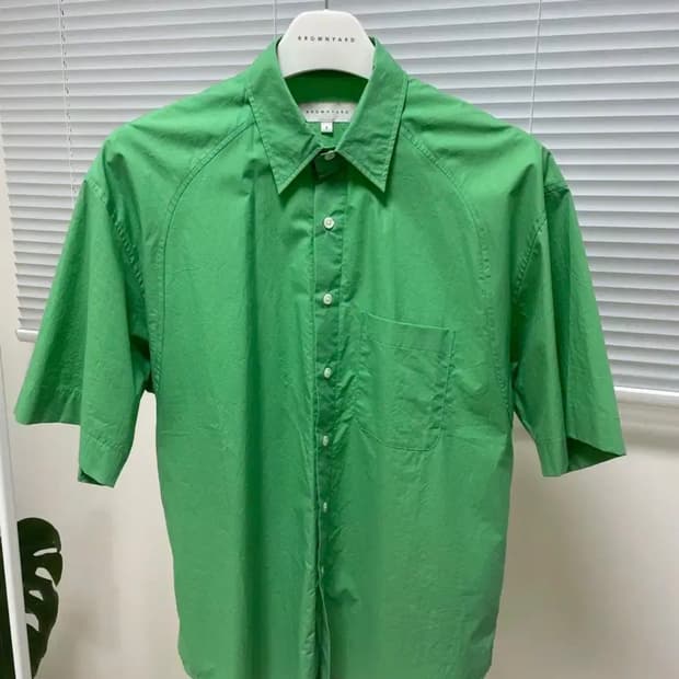 브라운야드 그린 반팔 셔츠