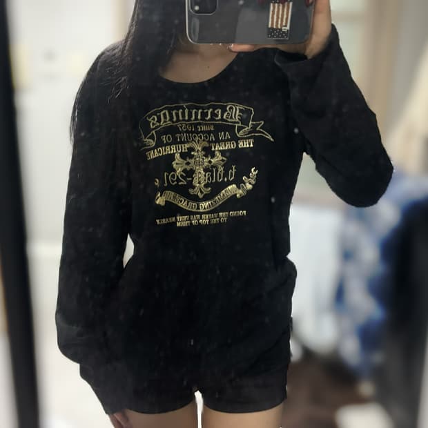 Bernings sho 긴팔 티셔츠