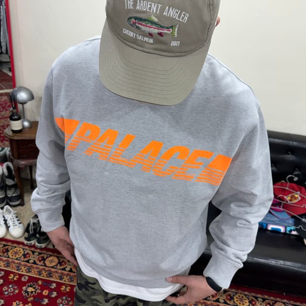 팔라스 오렌지 로고 맨투맨 L