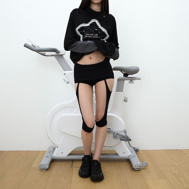 ojos 오호스 디테처블 가터 마이크로 쇼츠 블랙