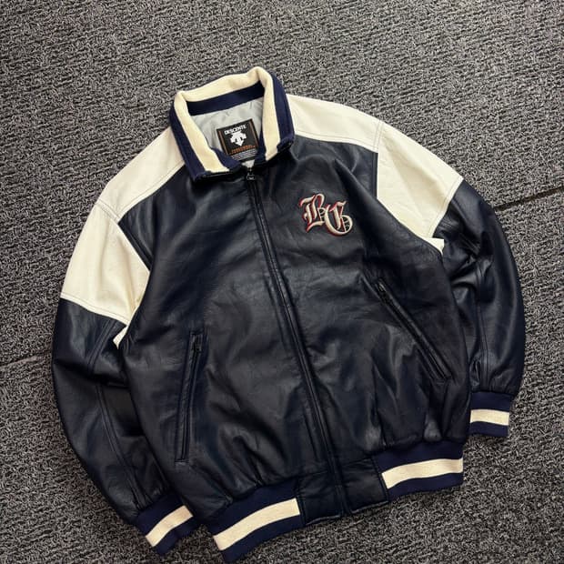 데상트 일판 오리지날 누빔 바시티 스타디움 점퍼 2115