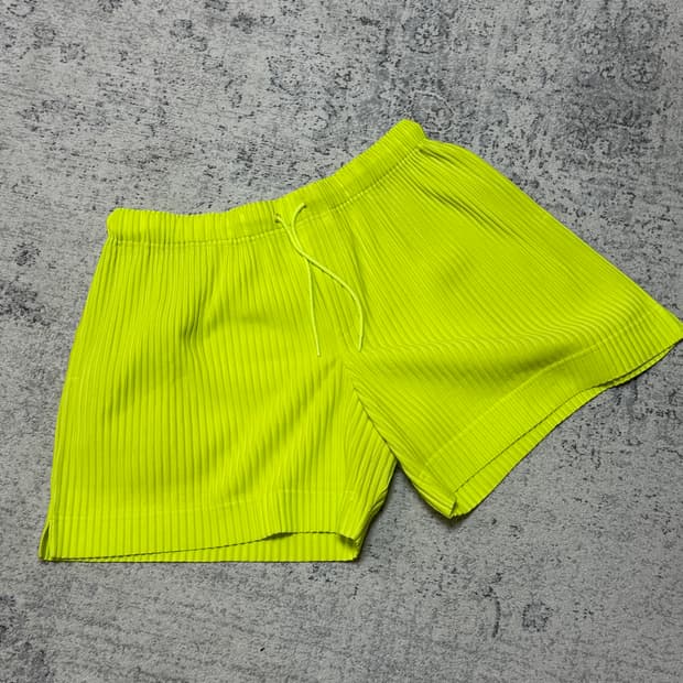 옴므플리세 플리츠 반바지