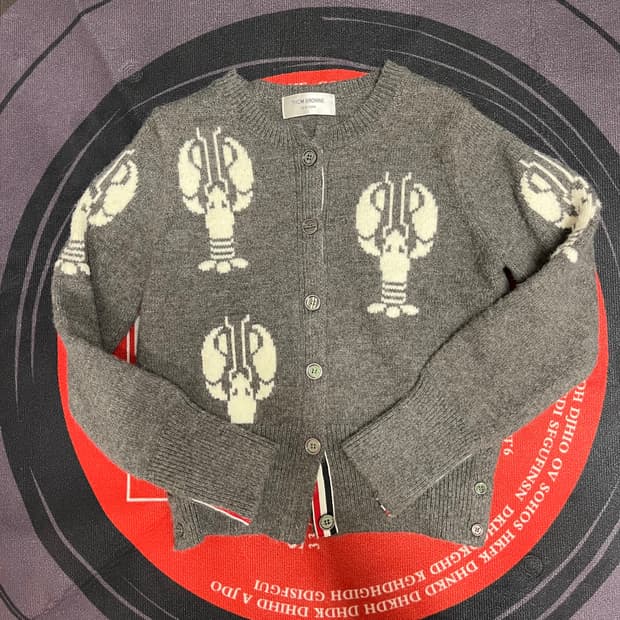 톰브라운 여성 가재패턴 가디건