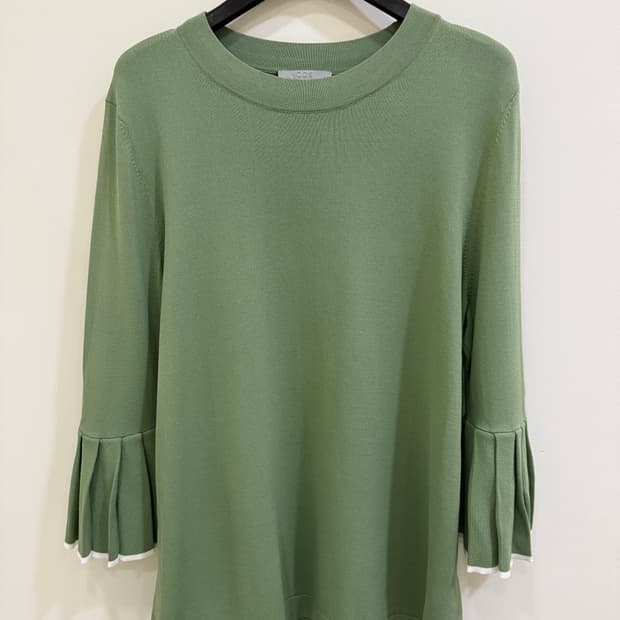 COS 코스 플리츠 소매 니트(정품)