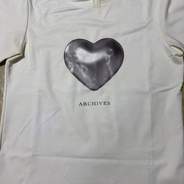 2000아카이브스 매트 러브티 화이트