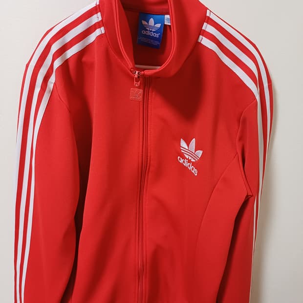 아디다스 빨간색 삼선 져지 105