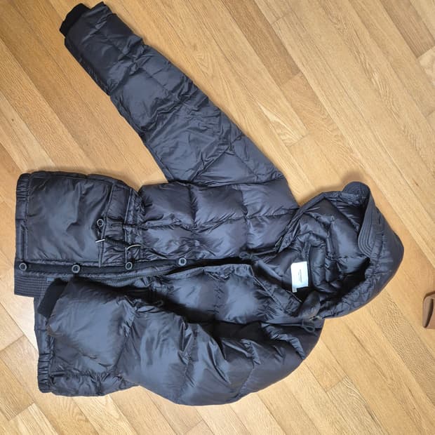 아웃스탠딩 카라코람 패딩 블랙 2