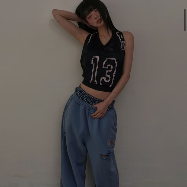 그레일즈 홀터 슬리브리스 블랙