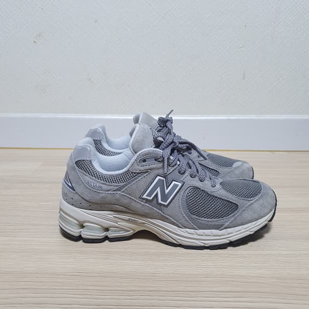 뉴발란스 2002R 그레이 운동화 245