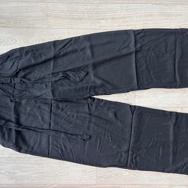 H&M 가벼운 하이웨스트 와이드 슬랙스 | 블랙 (EUR 34)