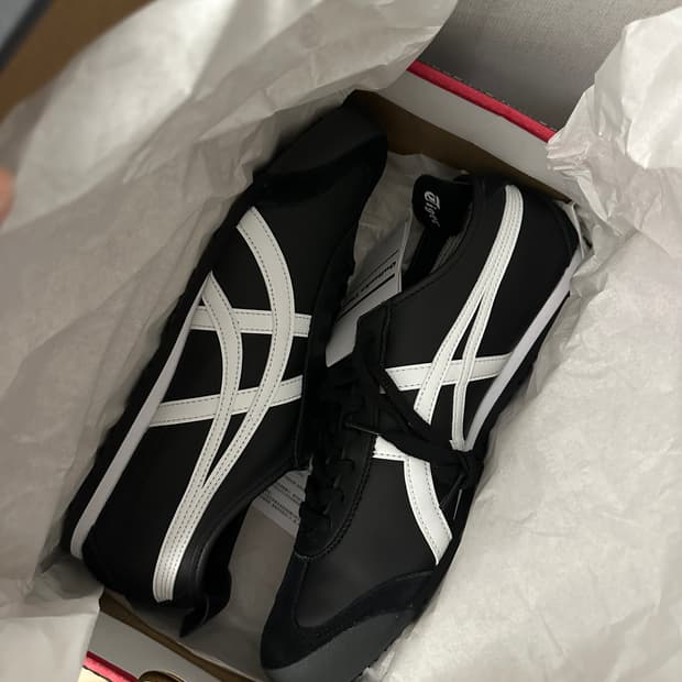 오니츠카타이거 멕시코 66 블랙/화이트 290 새상품