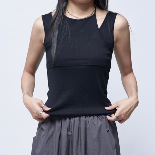 [새상품]THEILMA 더일마 레이어드 홀터나시 화이트