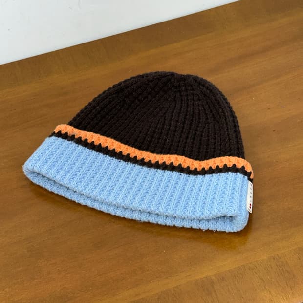 유니클로 마르니 팝콘 니트 니트 비니