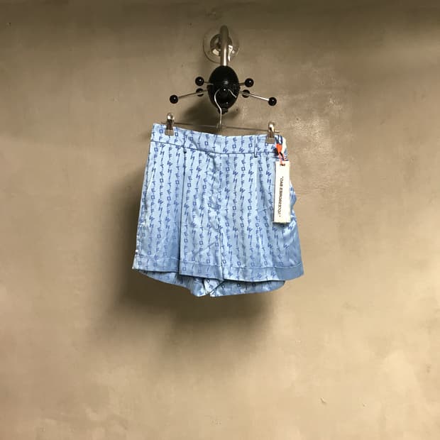 오프화이트 반바지 새상품 38(W)