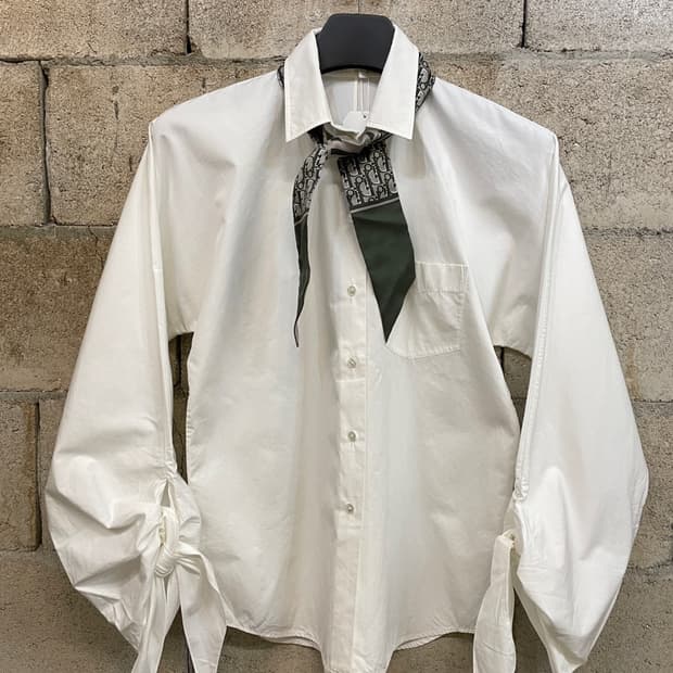 에르메스 타이 커프 화이트 셔츠 