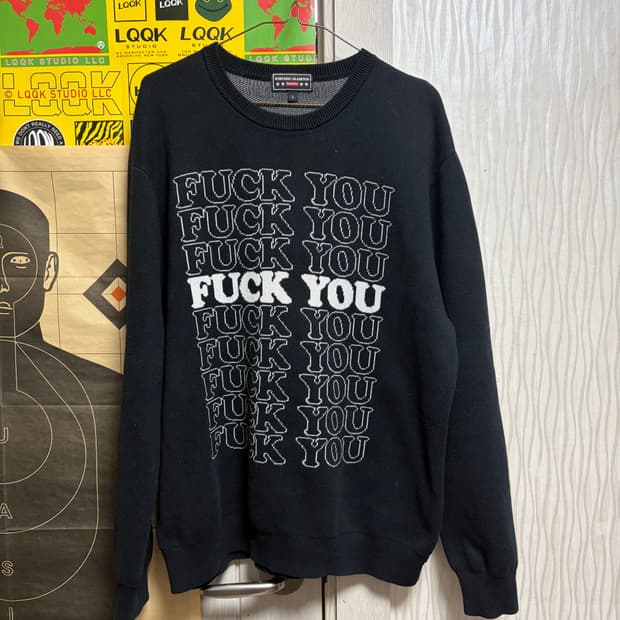 슈프림 히스테릭글래머 니트