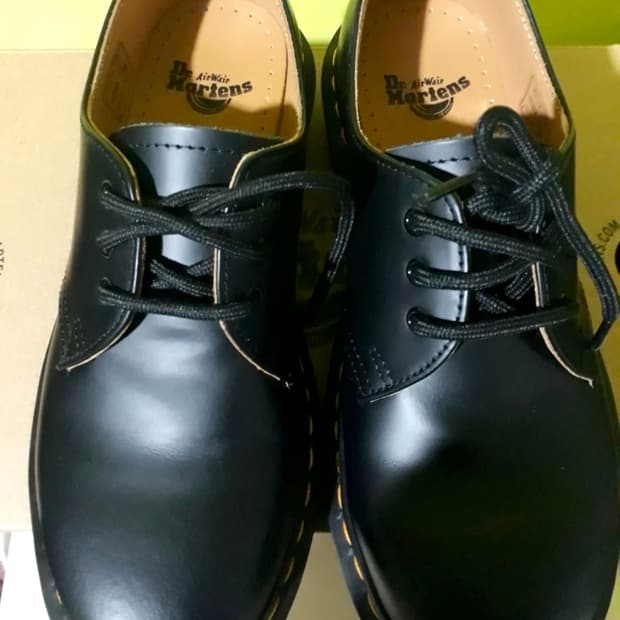 닥터마틴 1461 3홀 스무스 블랙 230 새상품