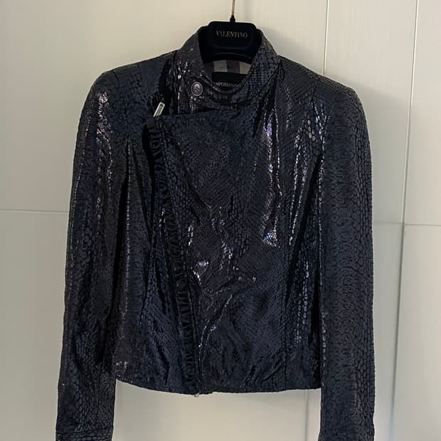 엠포리오 아르마니 뱀피무냥 러플자켓 44,55 정품