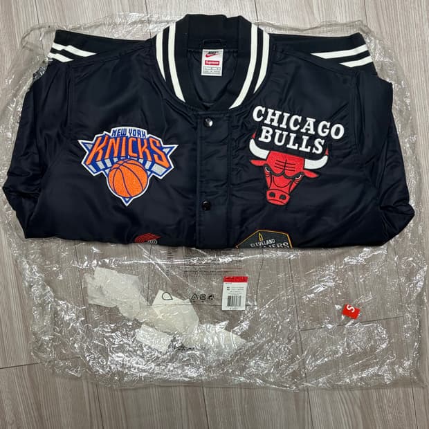 슈프림 x 나이키 NBA 팀 웜업 자켓 블랙 - 18SS